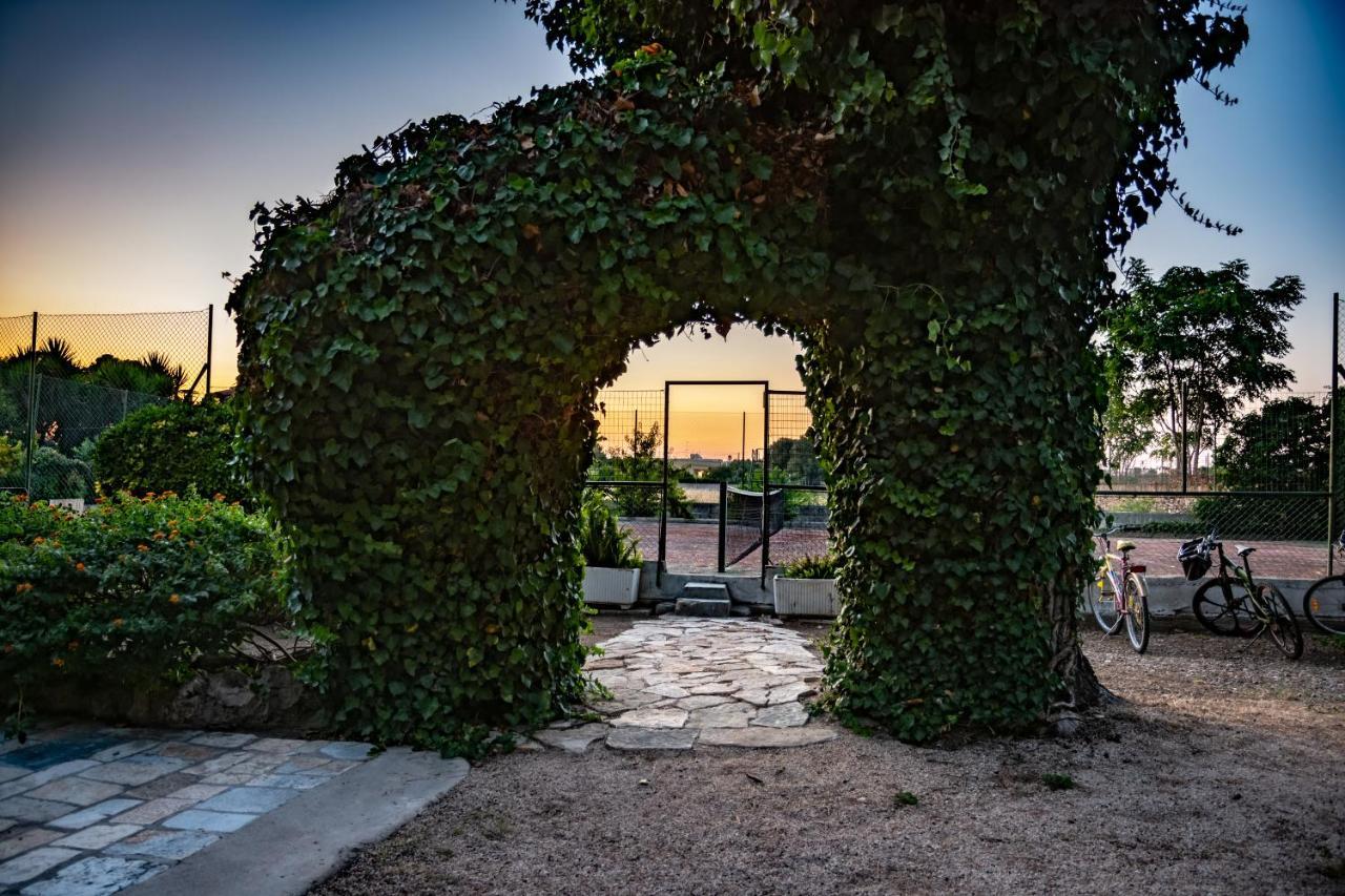 Antica Casina B&B Di Charme Pulsano Exterior photo